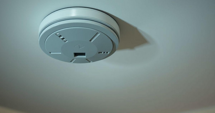Como escolher o detector de fumaça e temperatura ideal para sua segurança Como escolher o detector de fumaça e temperatura ideal para sua segurança